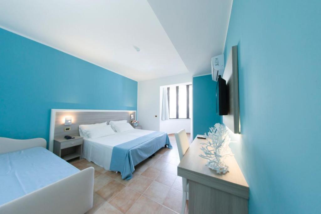 Costa Degli Dei Resort Capo Vaticano Extérieur photo